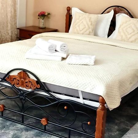 Like Home Apartments&Rooms 알마티 외부 사진