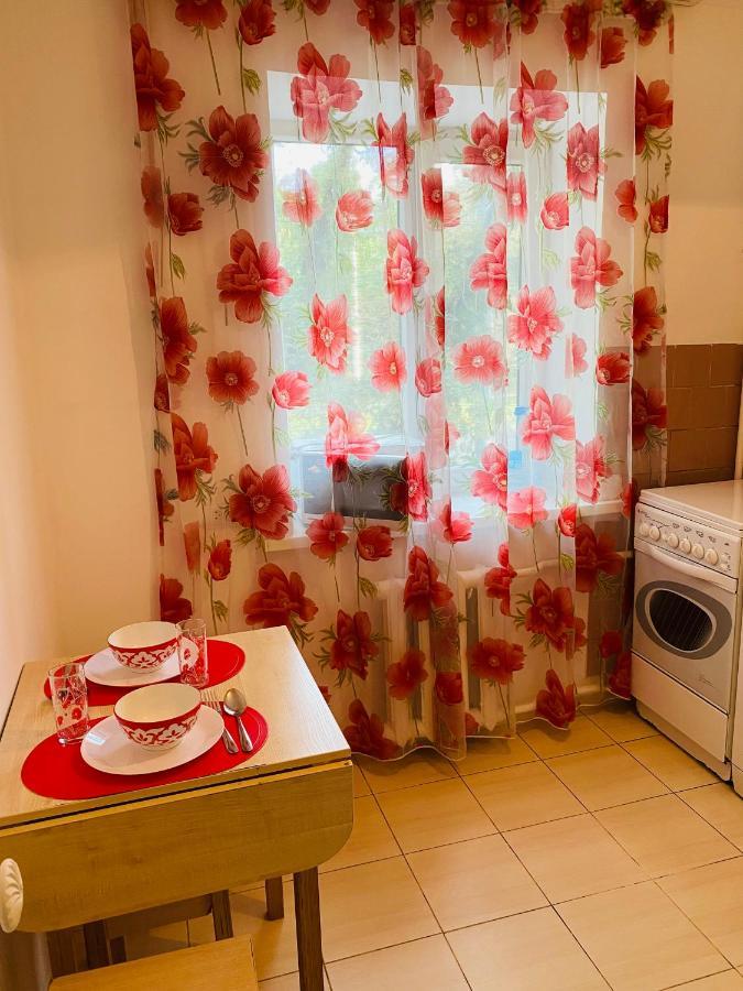 Like Home Apartments&Rooms 알마티 외부 사진