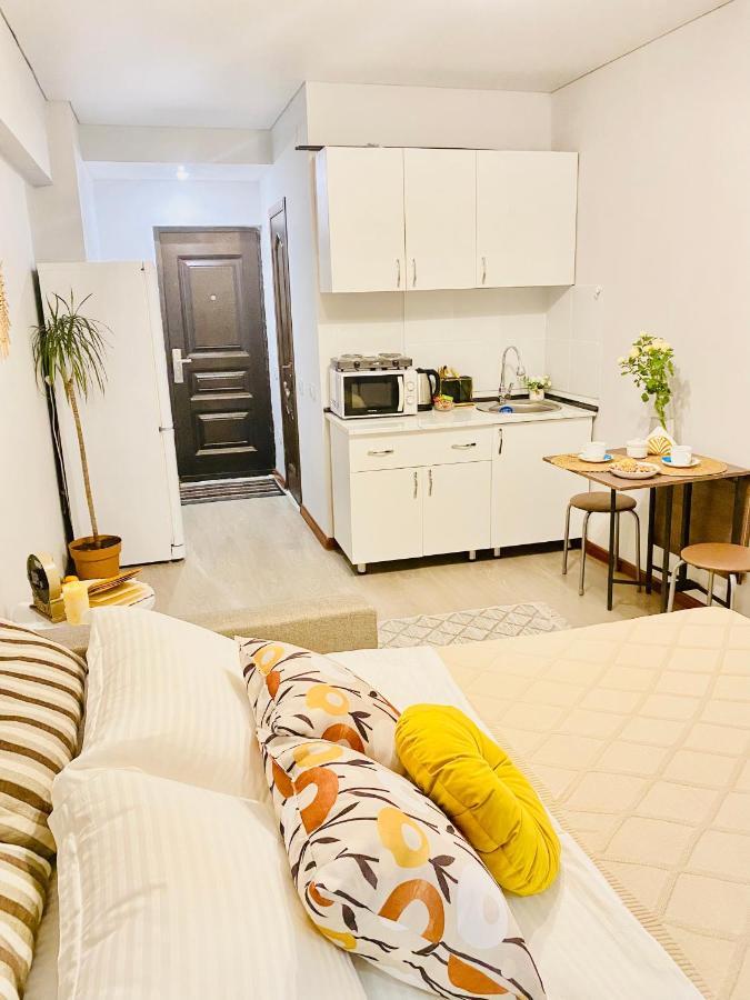 Like Home Apartments&Rooms 알마티 외부 사진