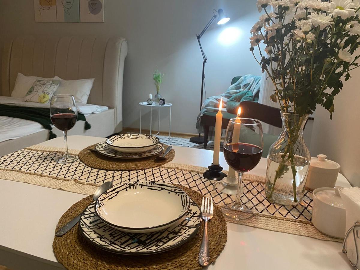Like Home Apartments&Rooms 알마티 외부 사진