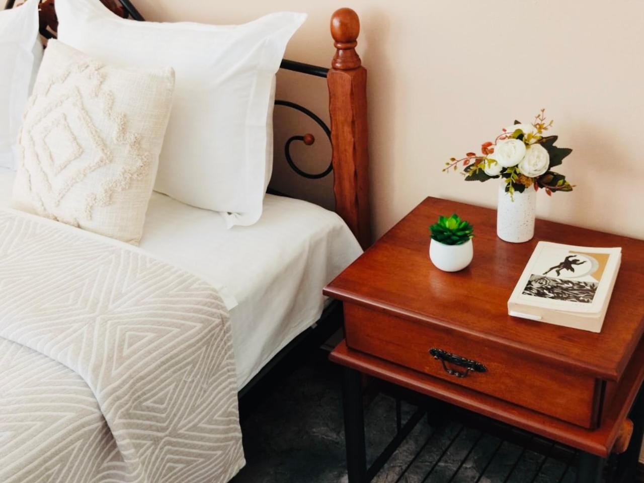 Like Home Apartments&Rooms 알마티 외부 사진